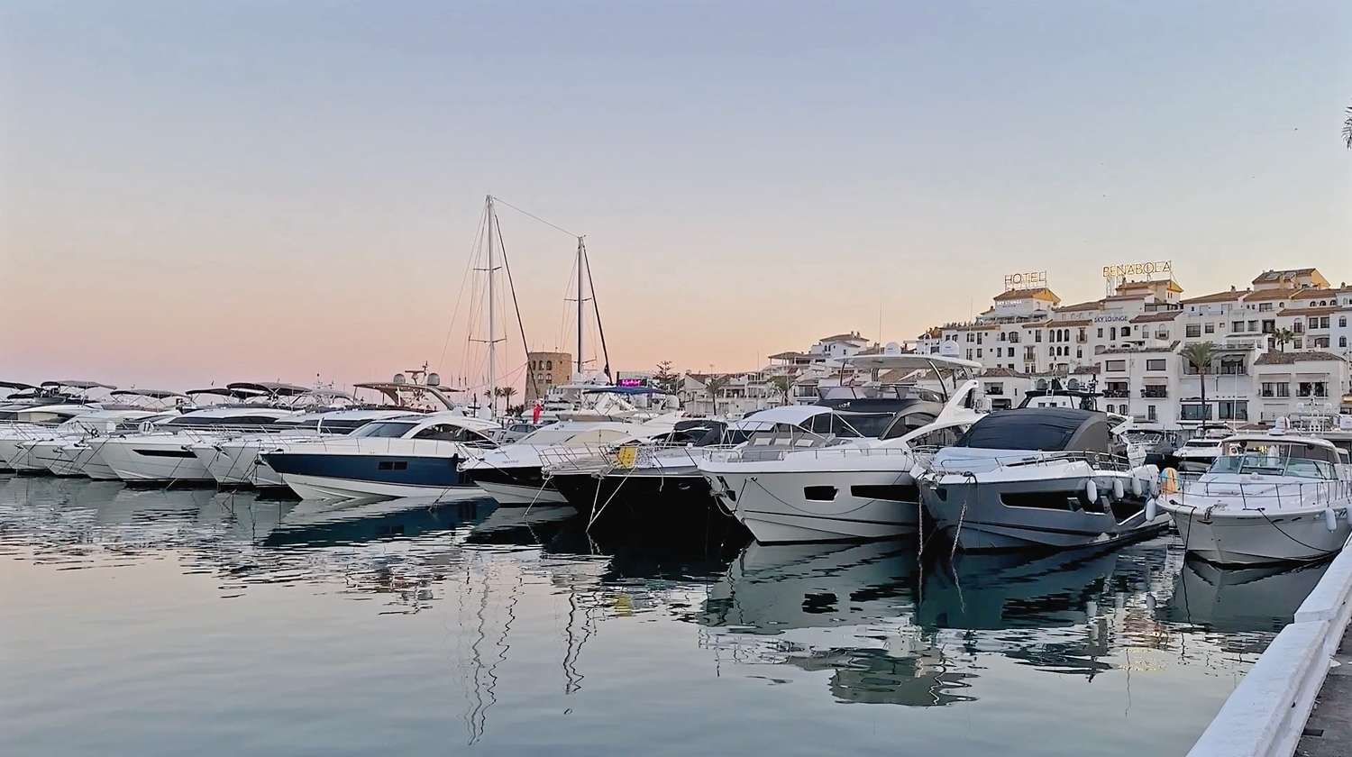 Puerto Banus-Marbella 的豪华 5 居室公寓