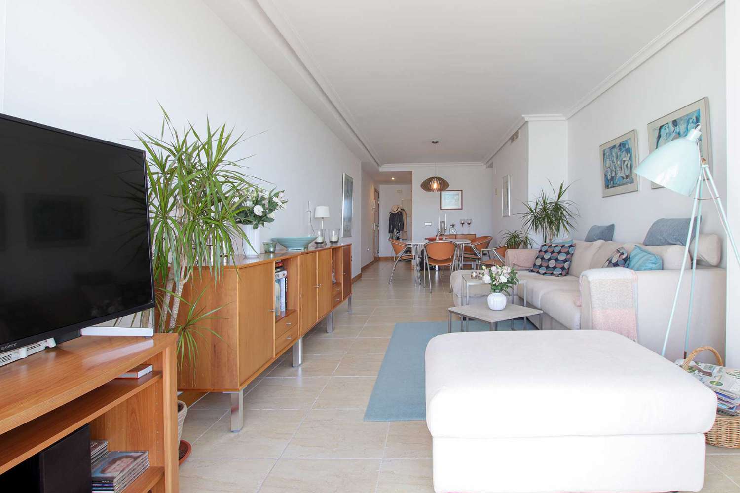 Prachtig gepresenteerd appartement met 2 slaapkamers en 2 badkamers in Estepona - New Golden Mile