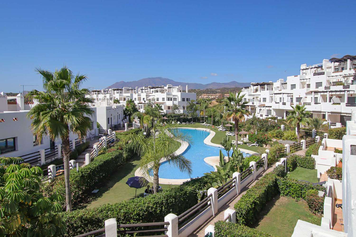 Apartamento de 2 dormitorios y 2 baños bellamente presentado en Estepona -Nueva Milla de Oro