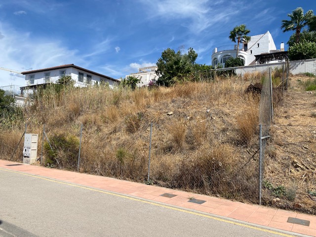 Terreno en venta en Valle Romano, Estepona