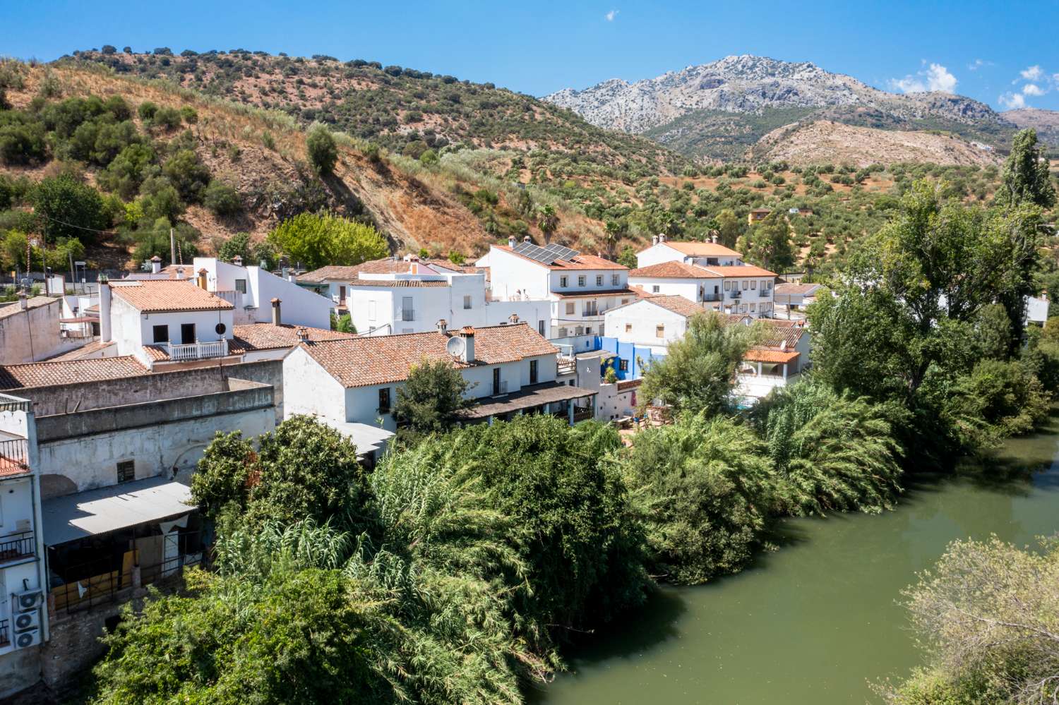 BELEGGERS!!! HOSTEL-RESTAURANT IN RONDA MET MEERDERE MOGELIJKHEDEN