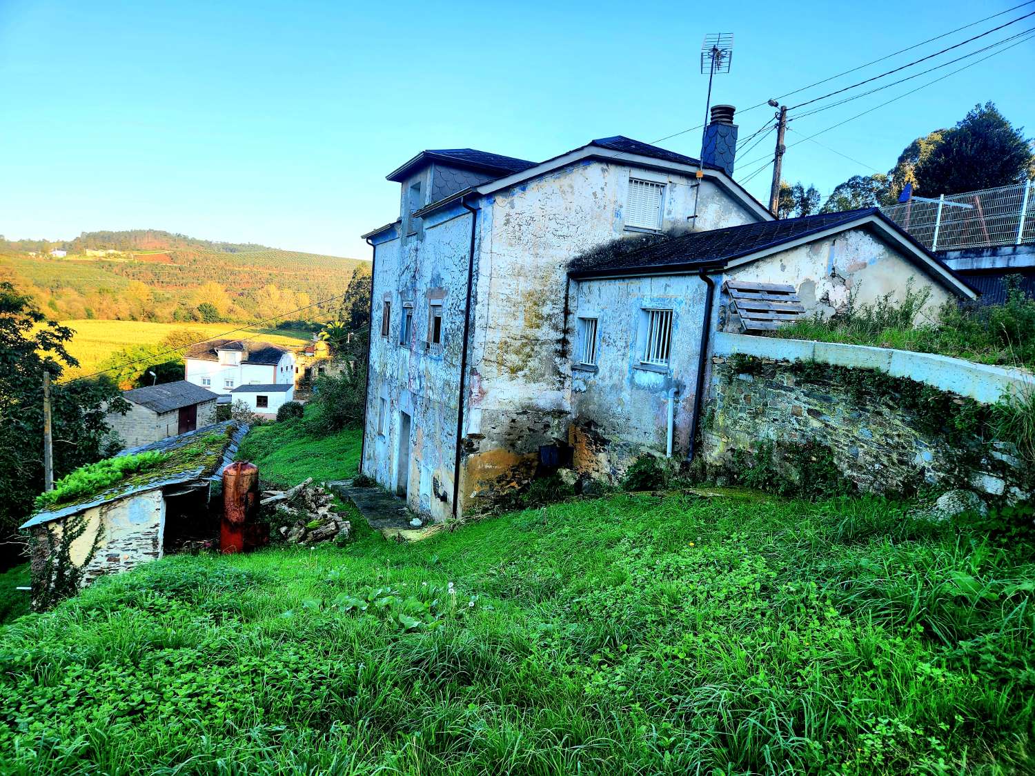 CASA EN VENTA EN PORTO (COAÑA)