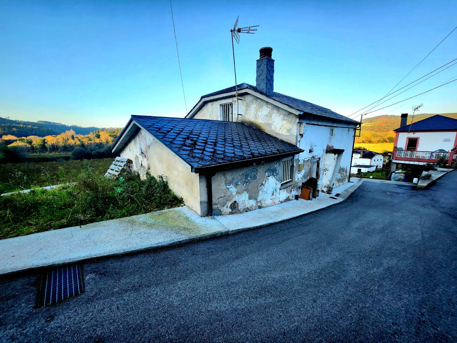 CASA EN VENTA EN PORTO (COAÑA)