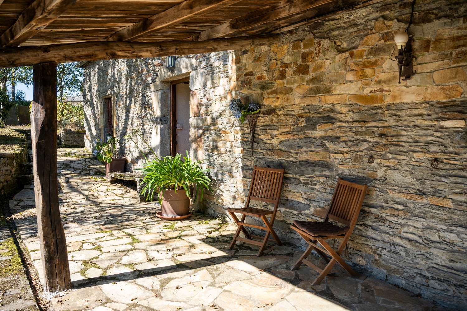 Preciosa Casa Rural en Revoqueira, San Martín de Oscos: Una Joya para Turismo Natural y Retiros