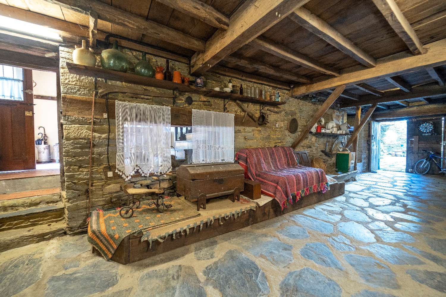 Preciosa Casa Rural en Revoqueira, San Martín de Oscos: Una Joya para Turismo Natural y Retiros