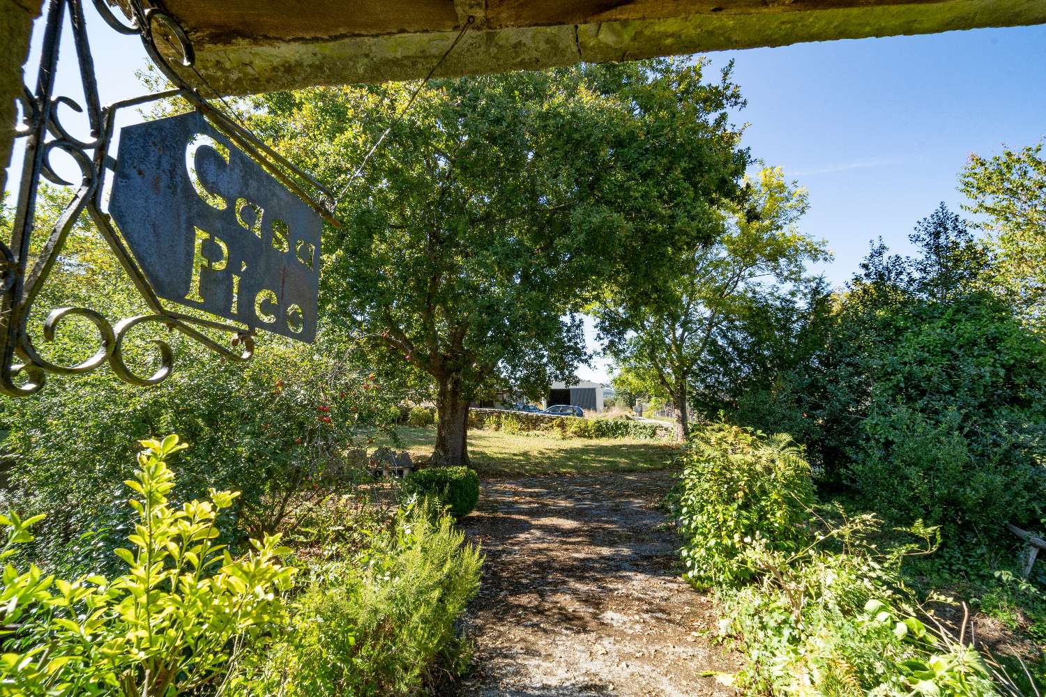 Preciosa Casa Rural en Revoqueira, San Martín de Oscos: Una Joya para Turismo Natural y Retiros