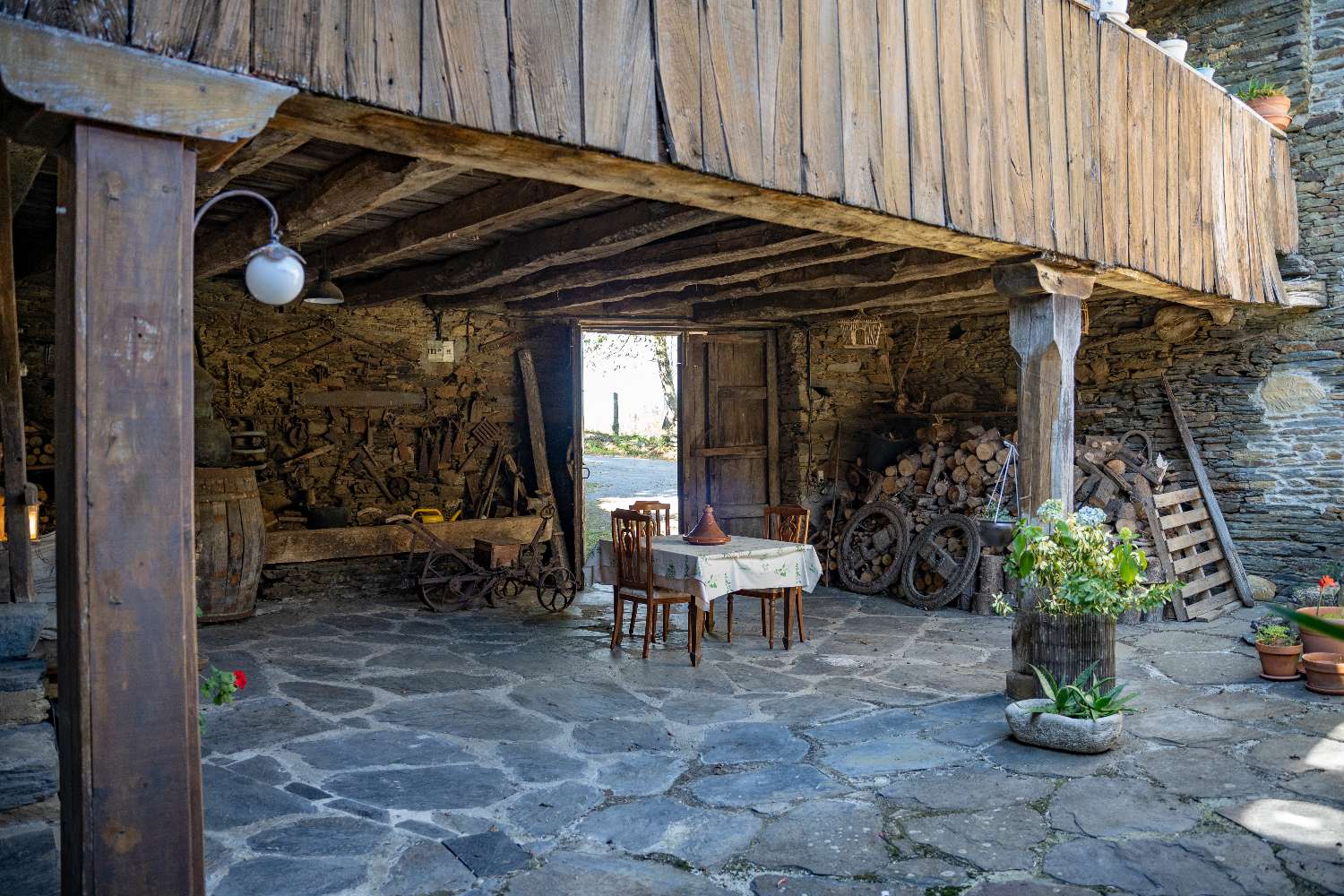 Preciosa Casa Rural en Revoqueira, San Martín de Oscos: Una Joya para Turismo Natural y Retiros