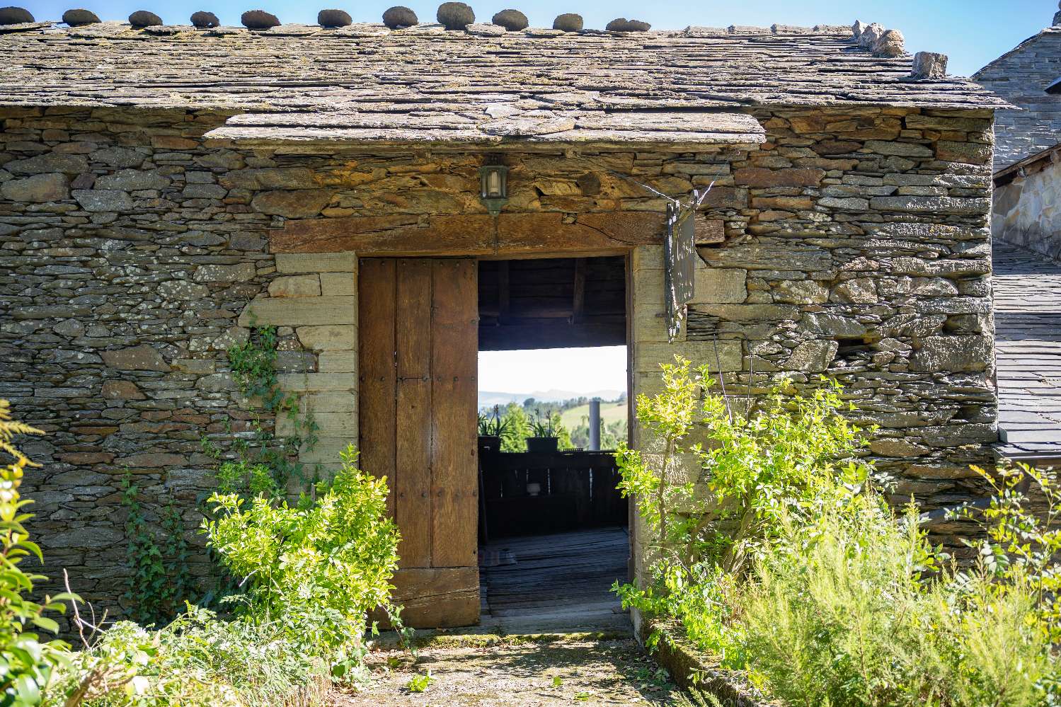 Preciosa Casa Rural en Revoqueira, San Martín de Oscos: Una Joya para Turismo Natural y Retiros