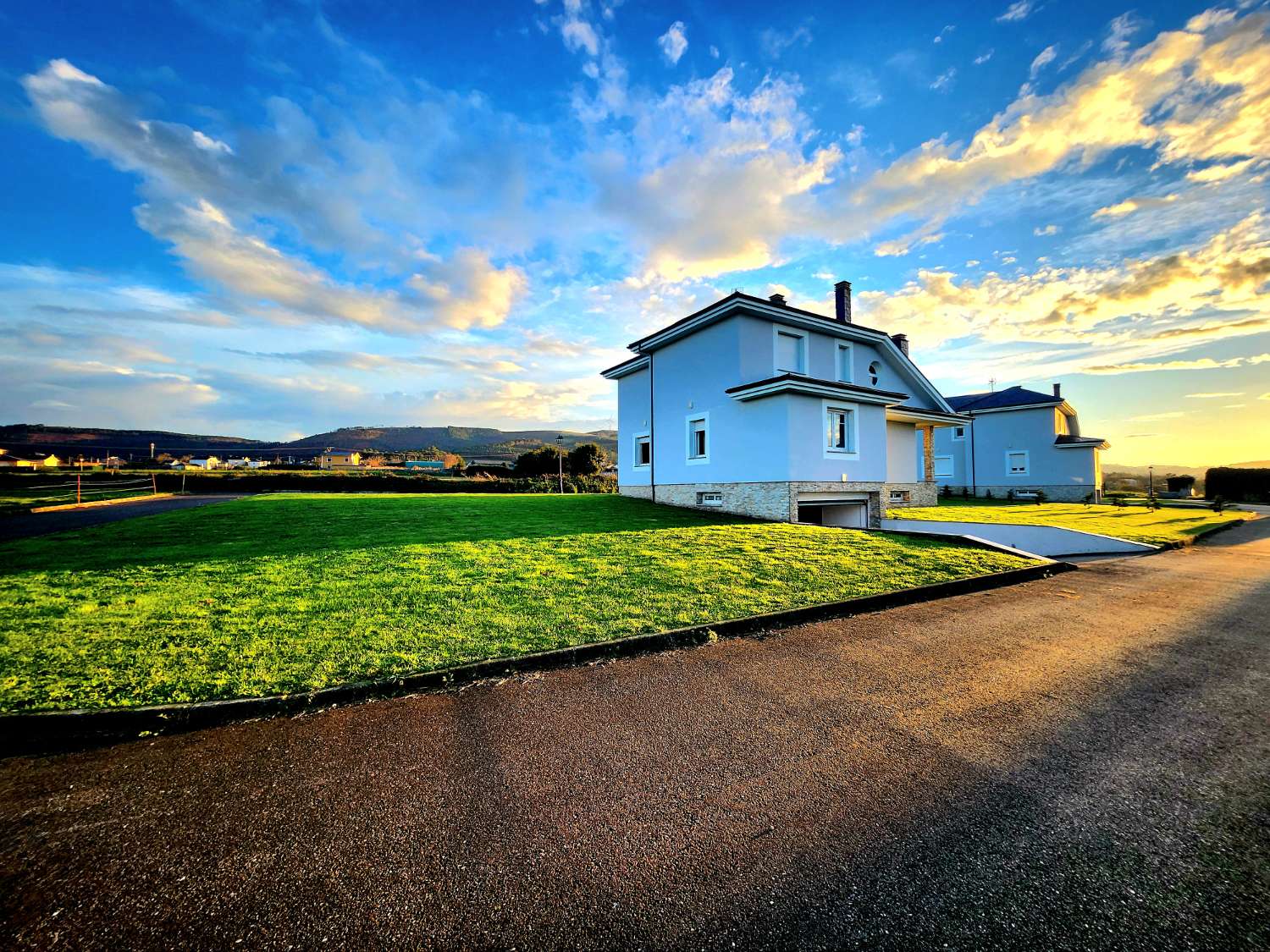 SUPERBE VILLA À CARTAVIO AVEC VUE SUR LA MER